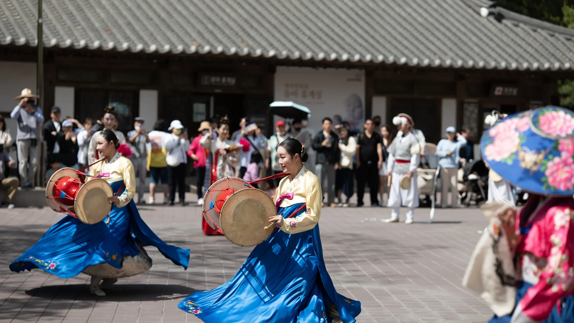 Yongin Folk Village Parade2